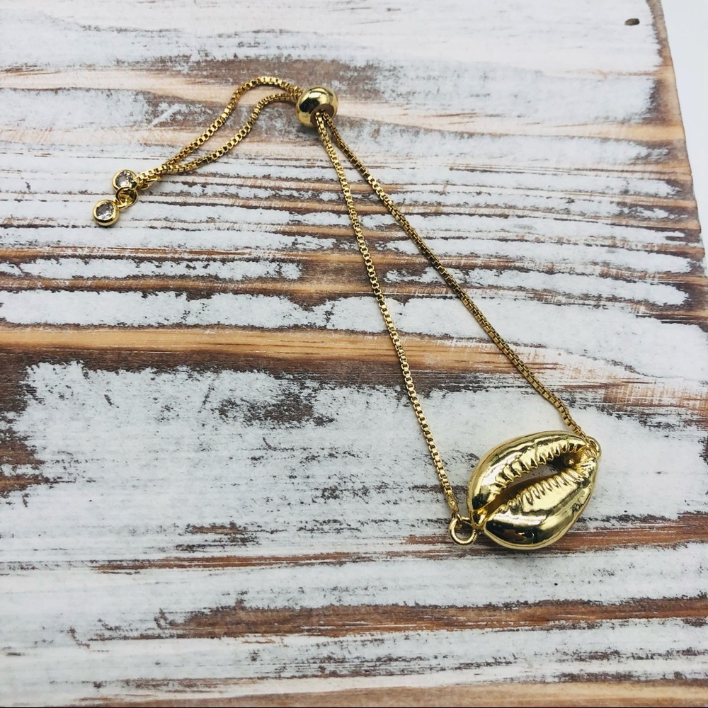 14K Gold Cowrie Shell Adjustable Boho Bracelet